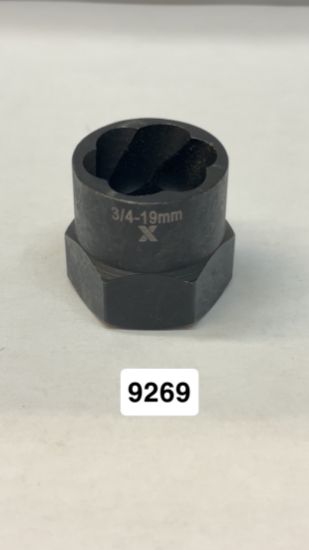 Picture of MAXIMUM 3/4''-19mm Impact Bolt Remover, 3/8" Dr